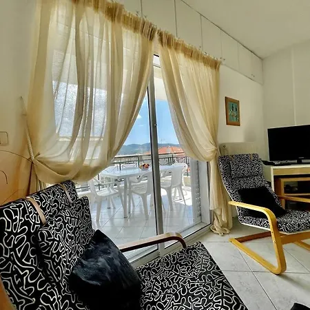 Maria's Sunshine Place *