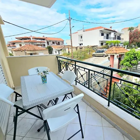 Maria's Sunshine Place *