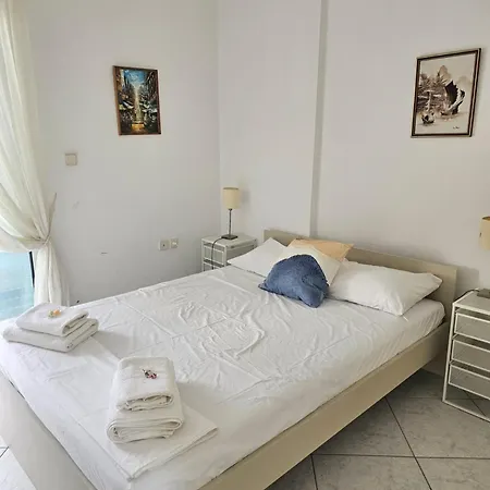 Maria's Sunshine Place Neos Marmaras