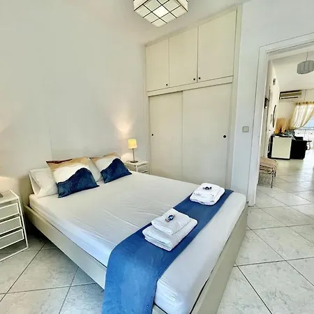 Maria's Sunshine Place نيوس مارماراس