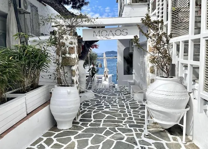 Maria's Sunshine Place *